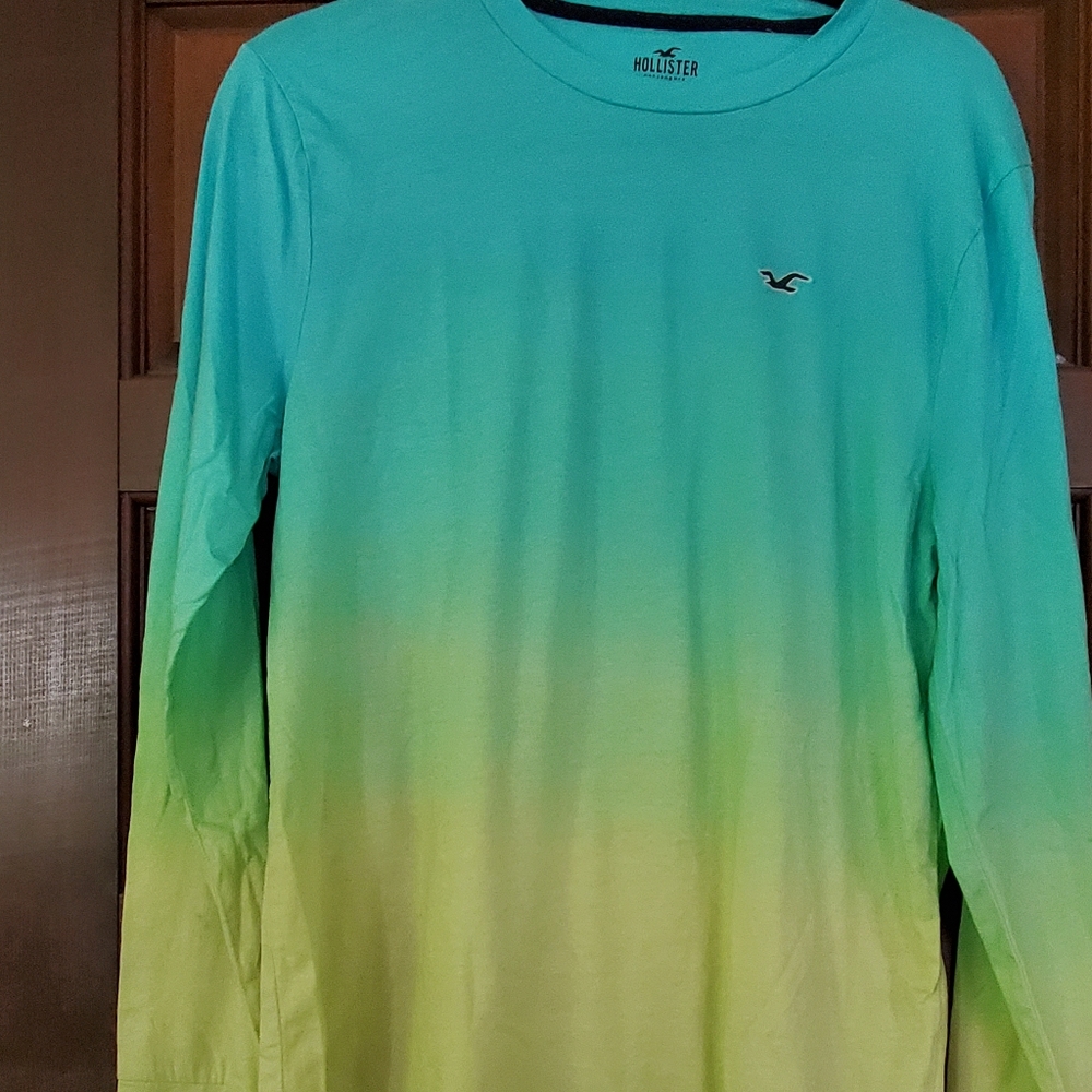 Hollister Long Sleeve T-Shirt